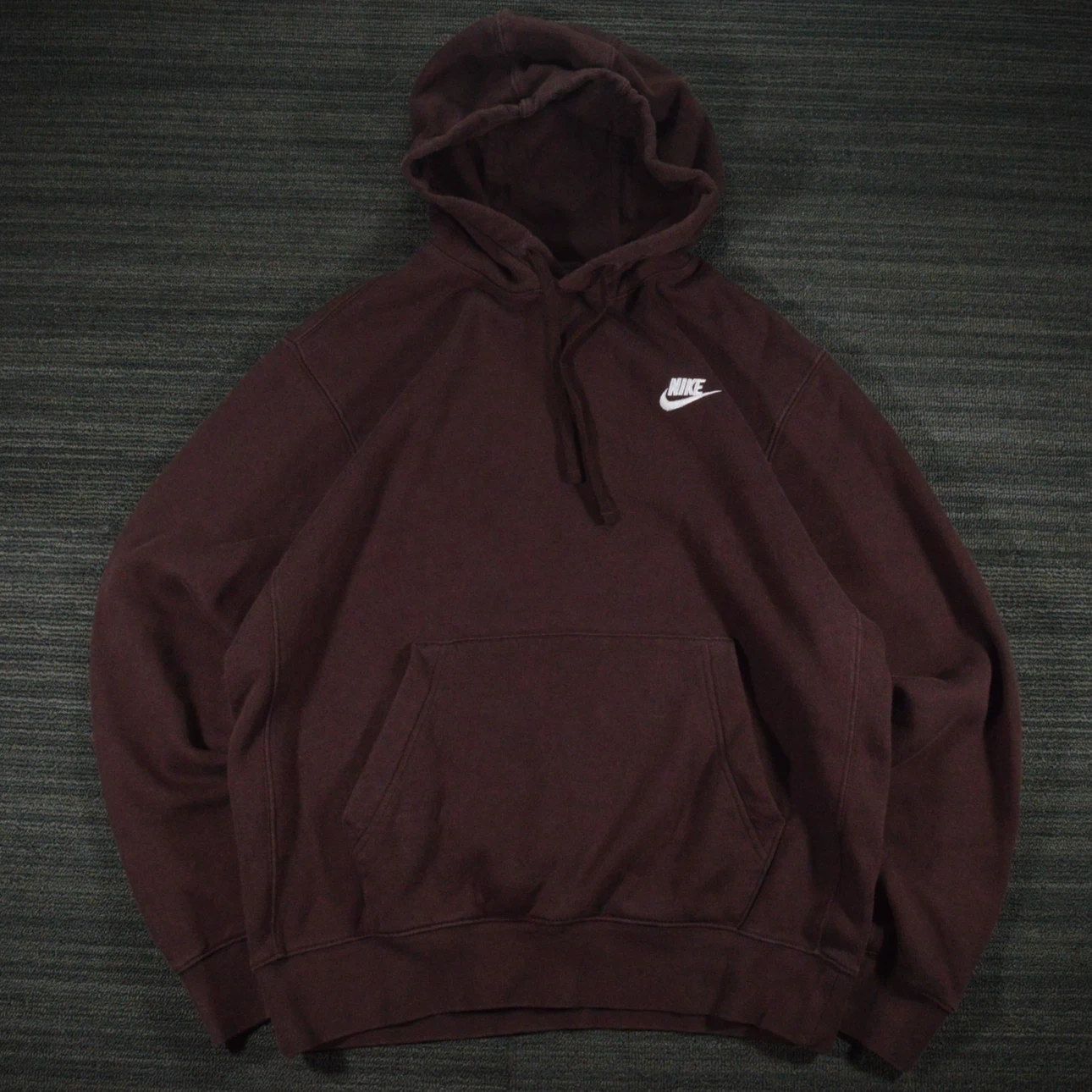 Nike Men Medium Brown Embroidered Logo Pullover Hoodie