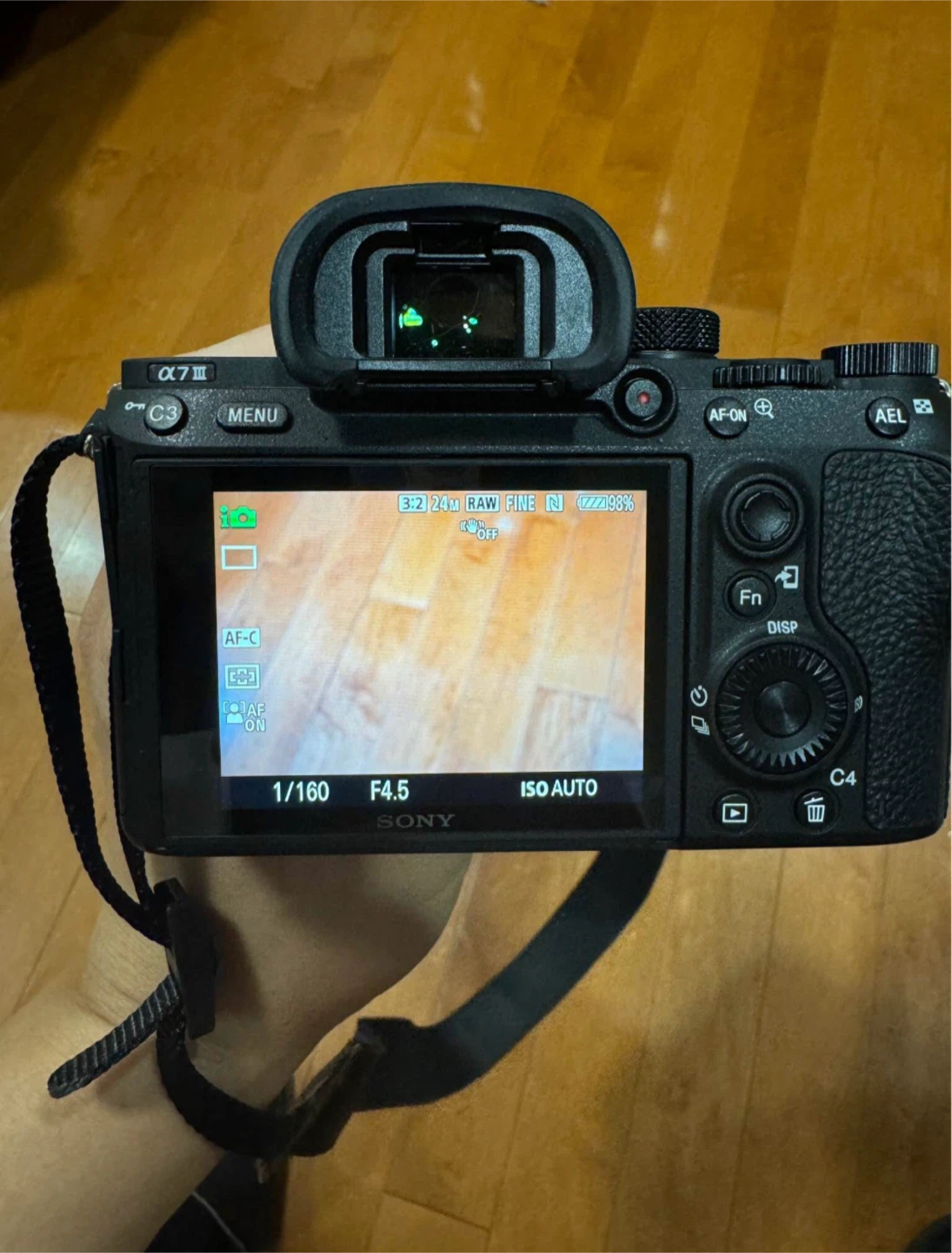 Sony Alpha a7 III Mirrorless Camera w/ 28-70mm Lens - photo 4