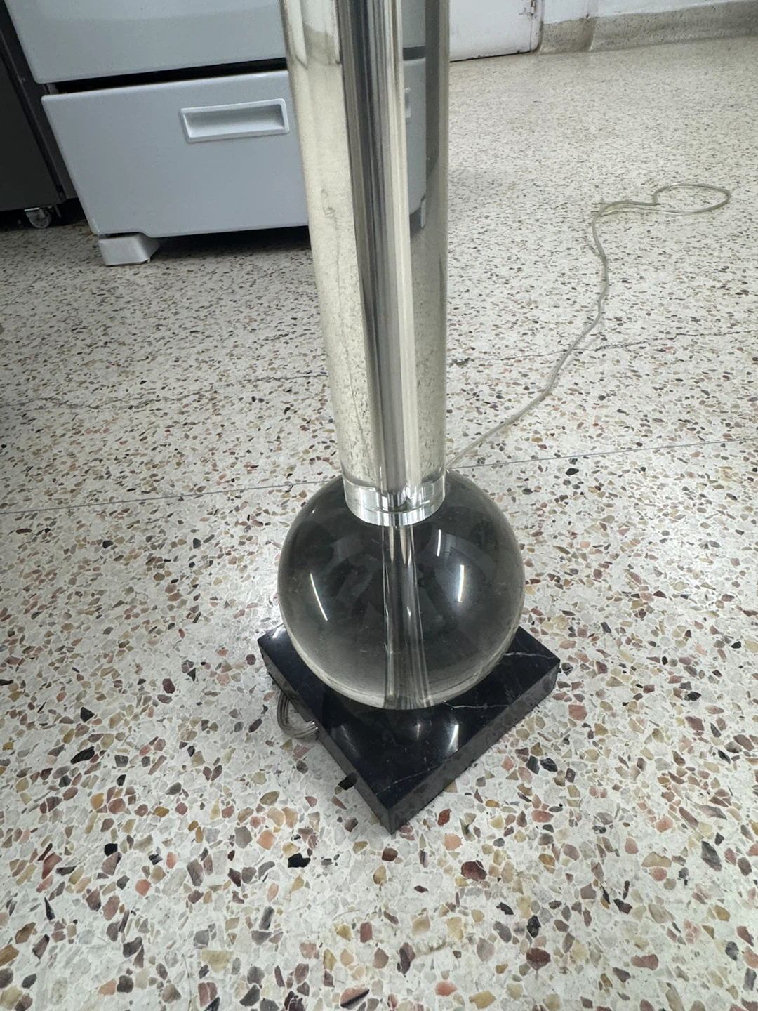 Table Lamp with Clear Orb Base - photo 2