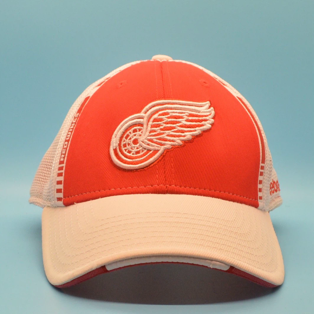 Reebok Detroit Red Wings Face Off Mesh Stretch Fit Hat S/M