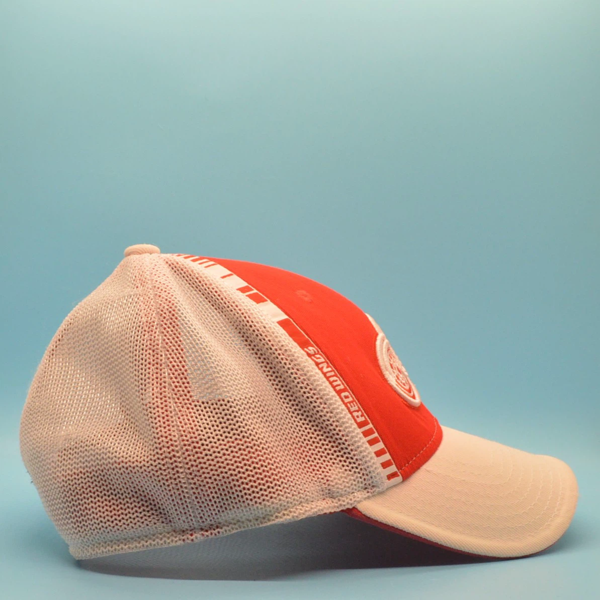 Reebok Detroit Red Wings Face Off Mesh Stretch Fit Hat S/M - photo 4