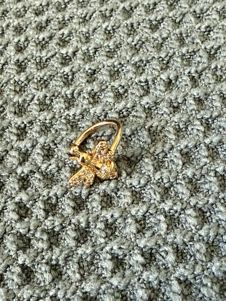 Crystal Bee Ear Cuff - photo 4