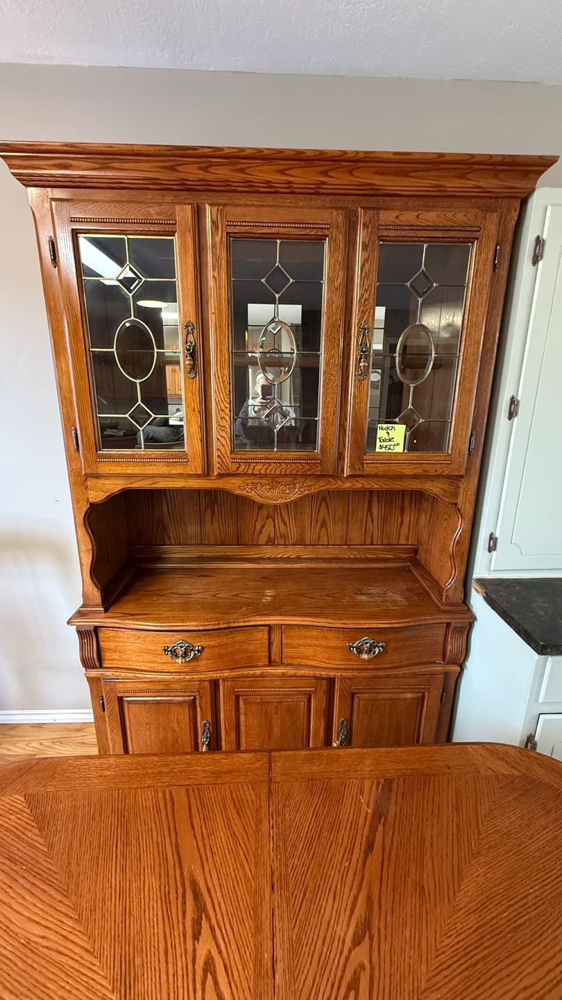 Table and Hutch - photo 4