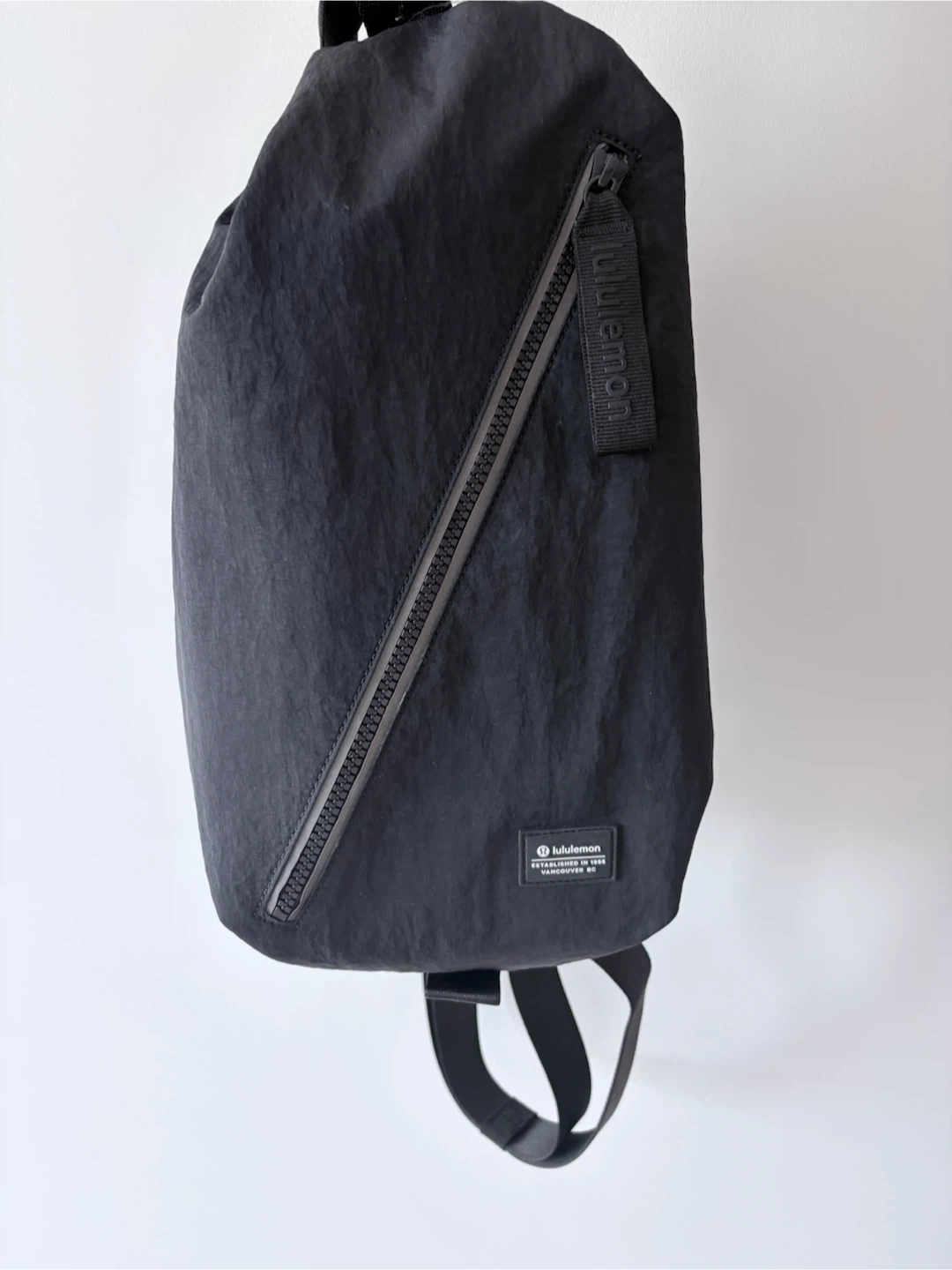 Lululemon Black Everywhere Sling Bag