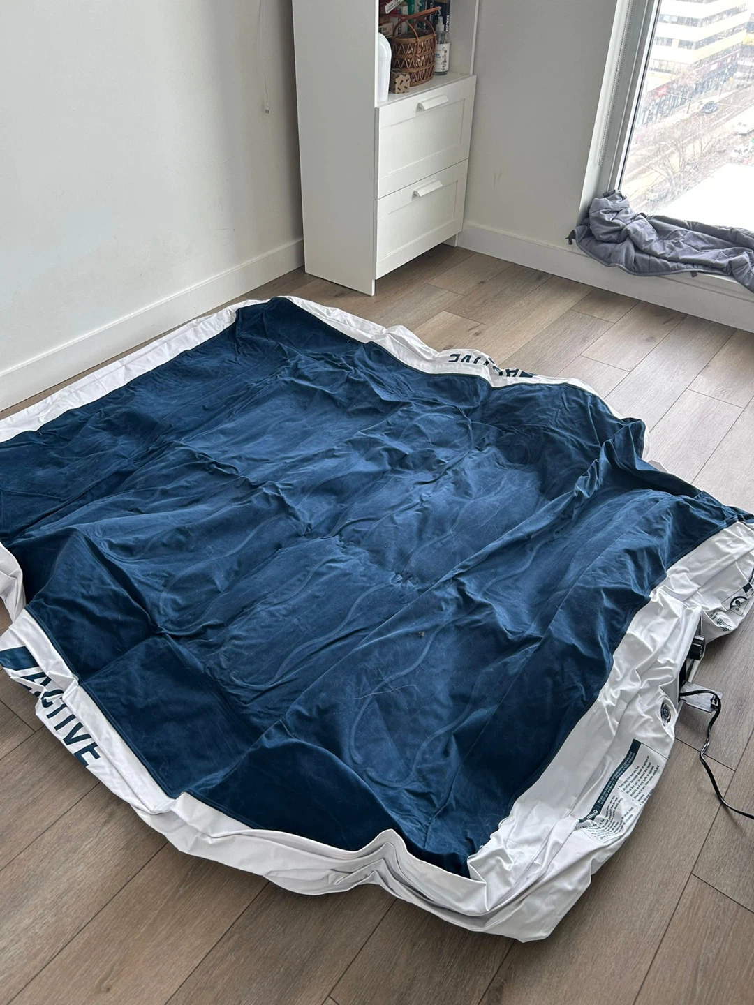 Active Era Queen 13" Premium Air Mattress with Built-in Pump