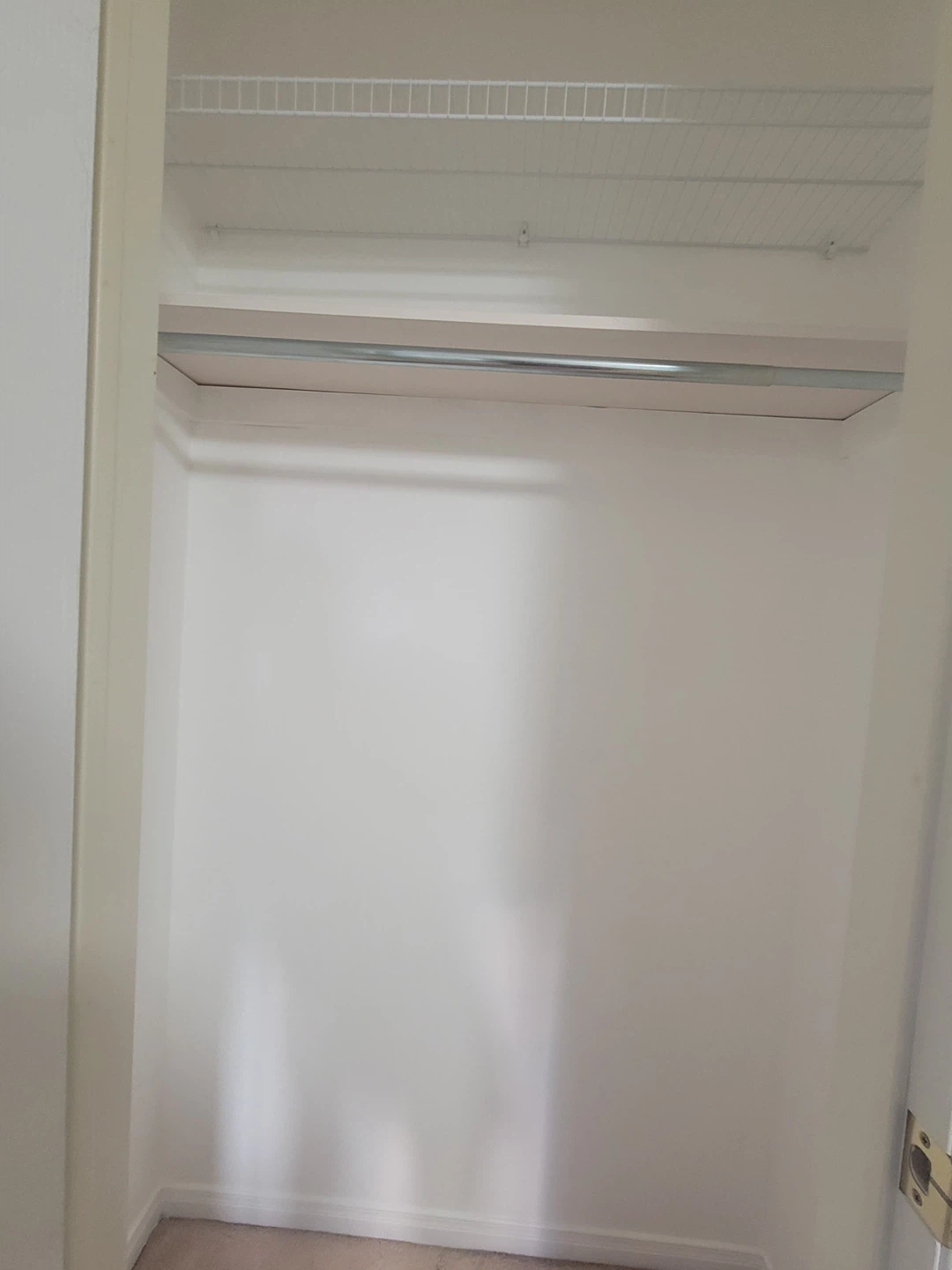 Room for Rent Sept 1/Oct 1 - Female ONLY - photo 3