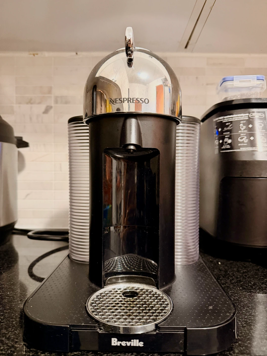 Nespresso Vertuo Coffee + 2 free items