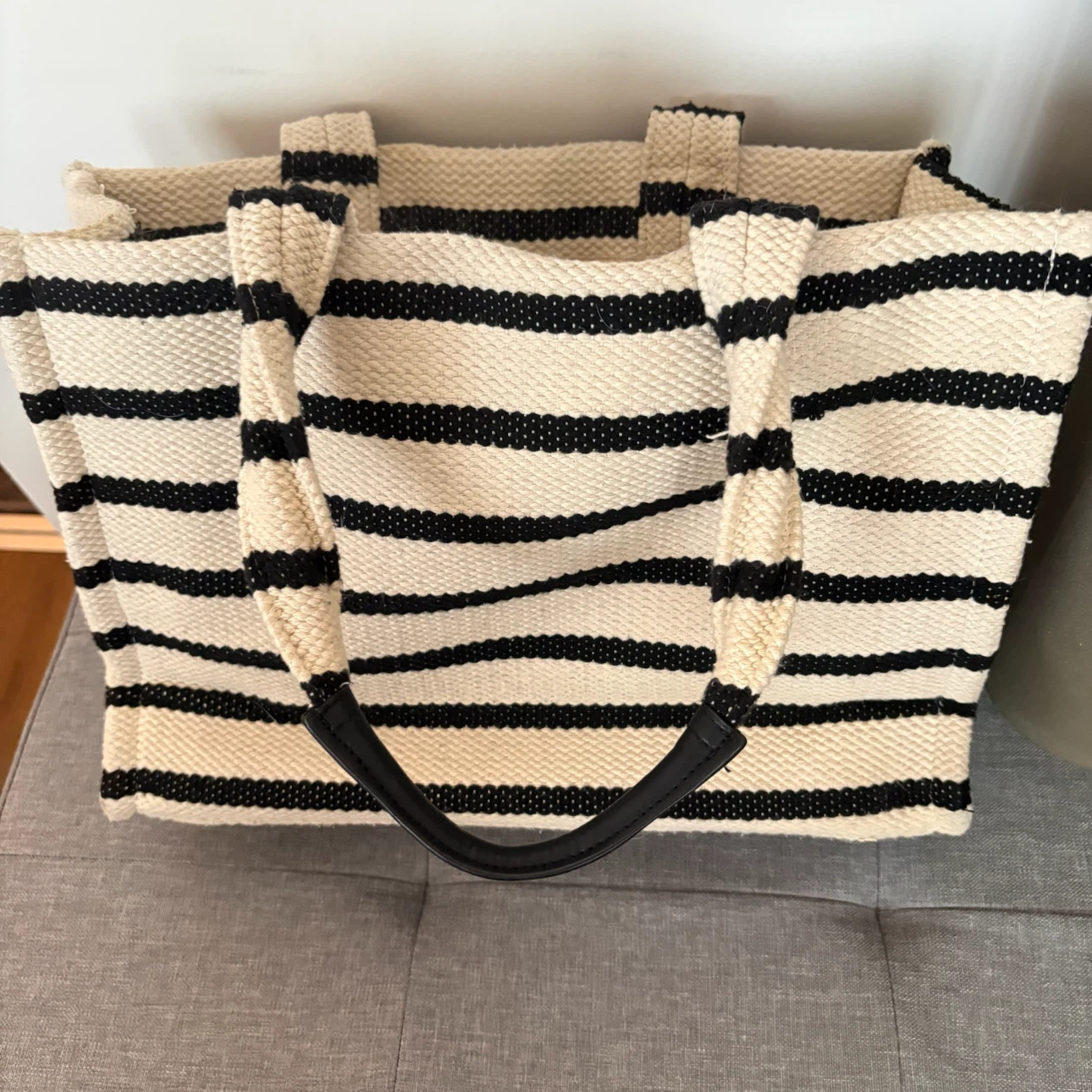 H&M Striped Tote Bag with Faux Leather Handles - photo 3