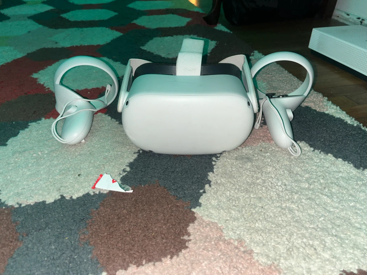 Meta Quest 2 Virtual Reality Headset with Controllers