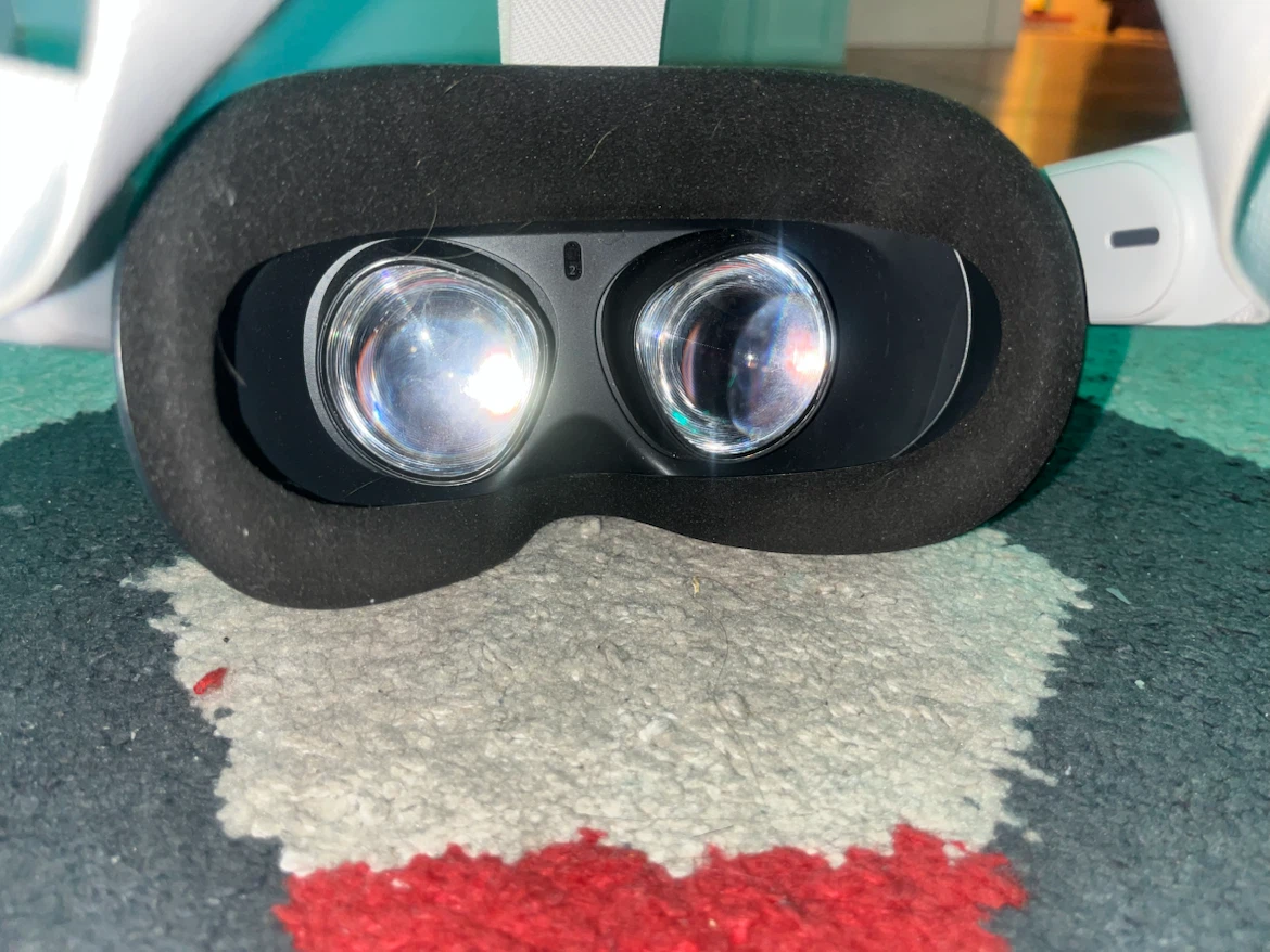 Meta Quest 2 Virtual Reality Headset with Controllers - photo 3