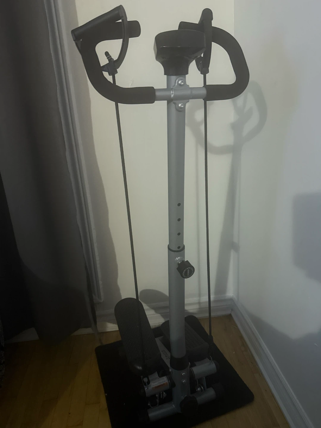 Pédaleur d'exercice avec bandes de résistance