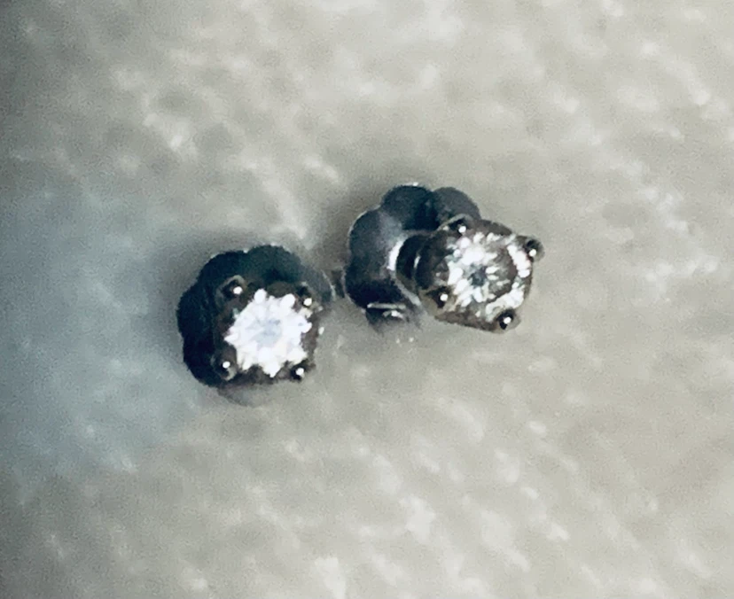 14 K Diamond Stud Earrings - photo 2