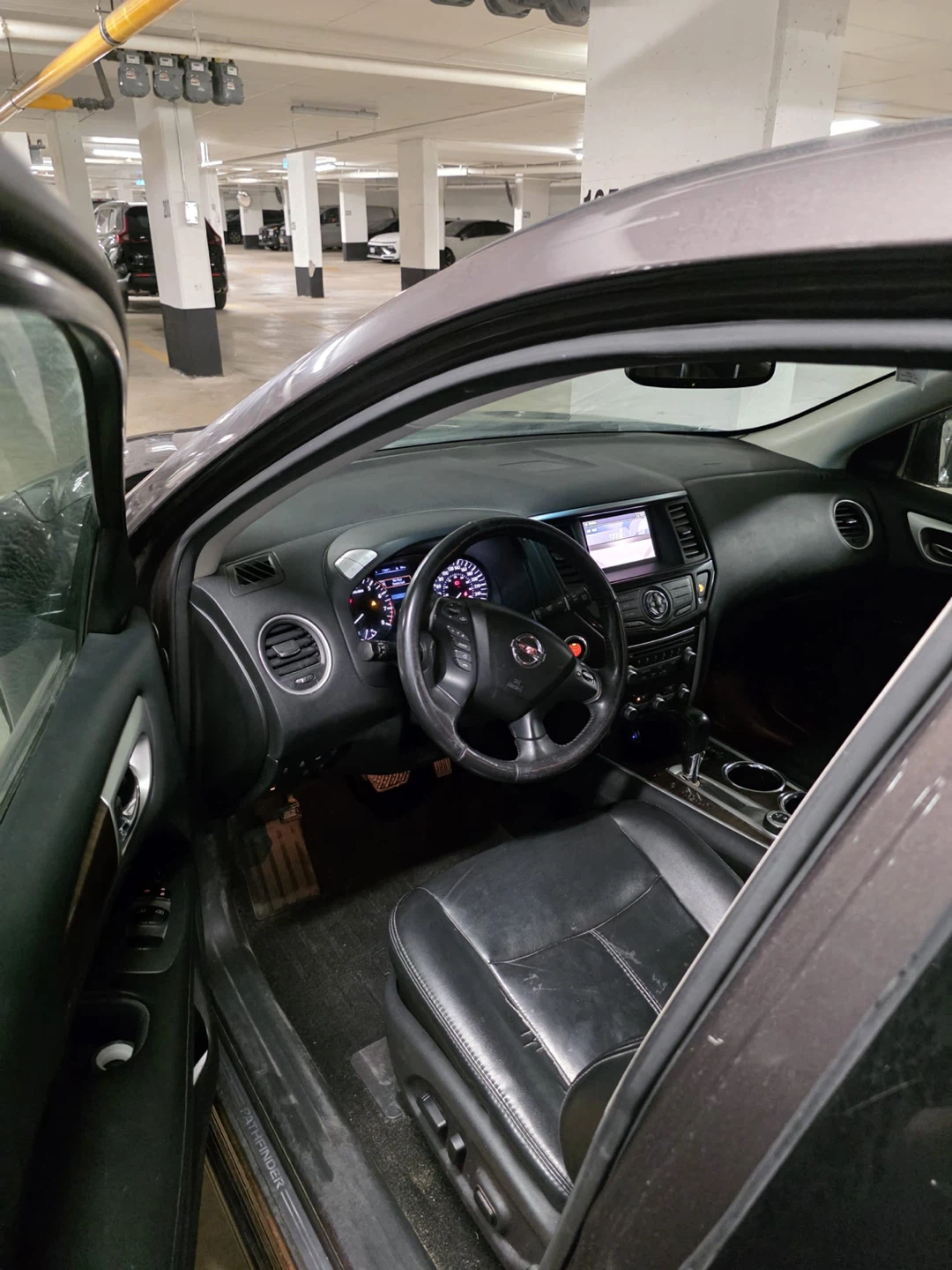 Nissan Pathfinder SUV - photo 5