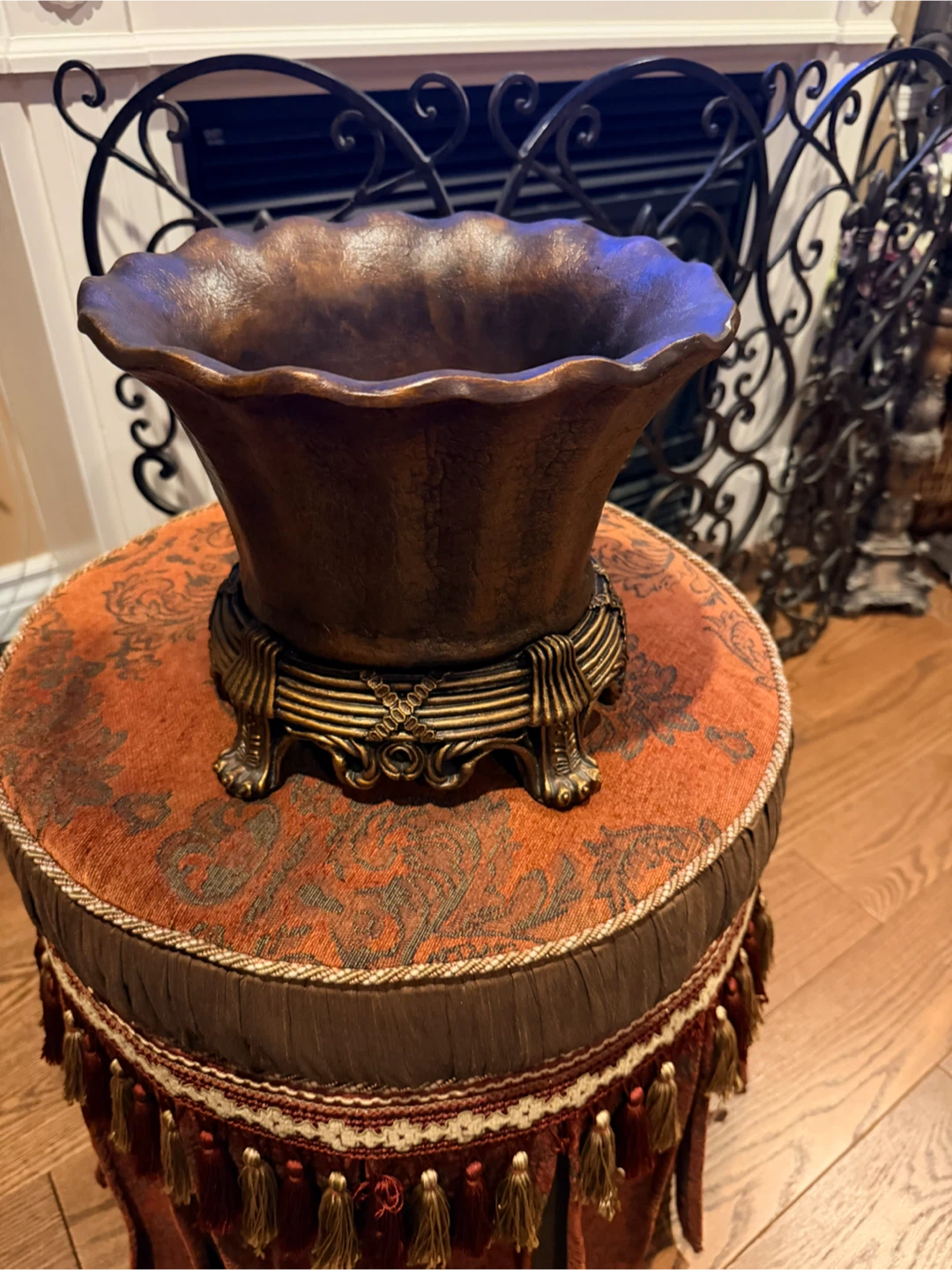 Decorative Bronze-Coloured Bowl with Stand