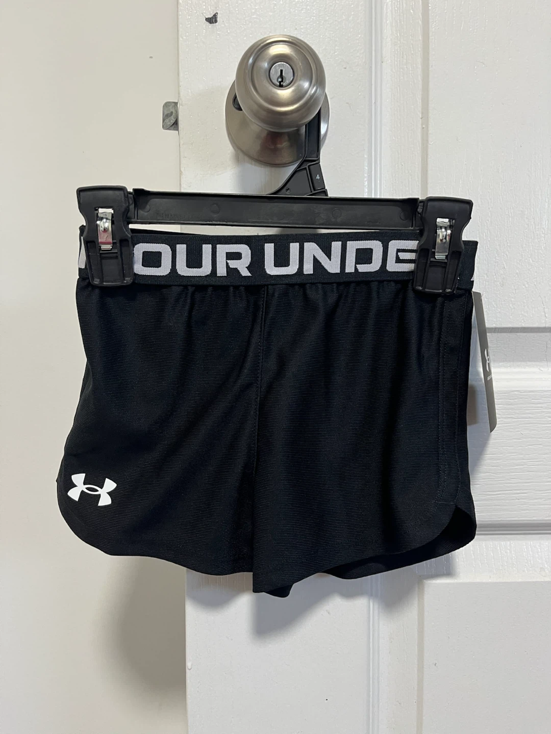 Under Armour Girls Sports Shorts / Sportswear – Multiple Sizes - photo 2