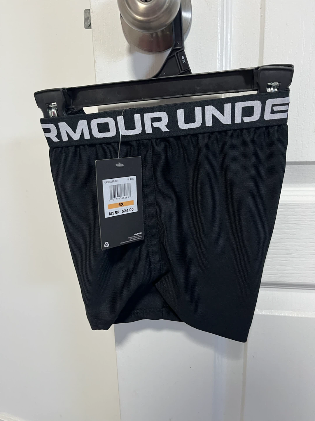 Under Armour Girls Sports Shorts / Sportswear – Multiple Sizes - photo 4