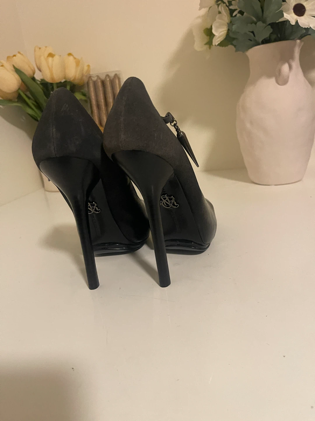 Rock & Republic Black Suede & Patent Leather Heels