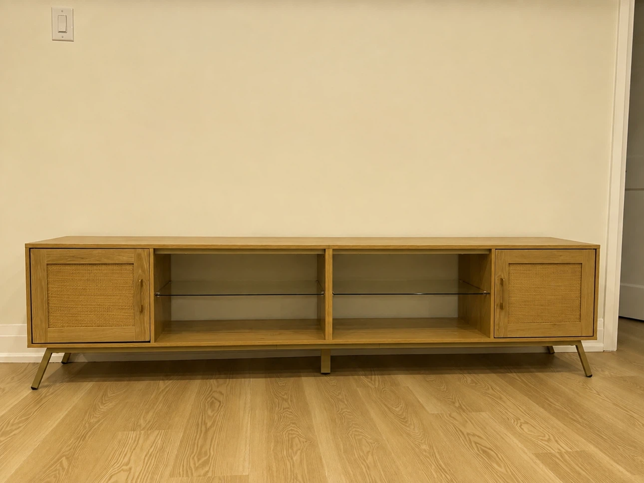 Tv stand