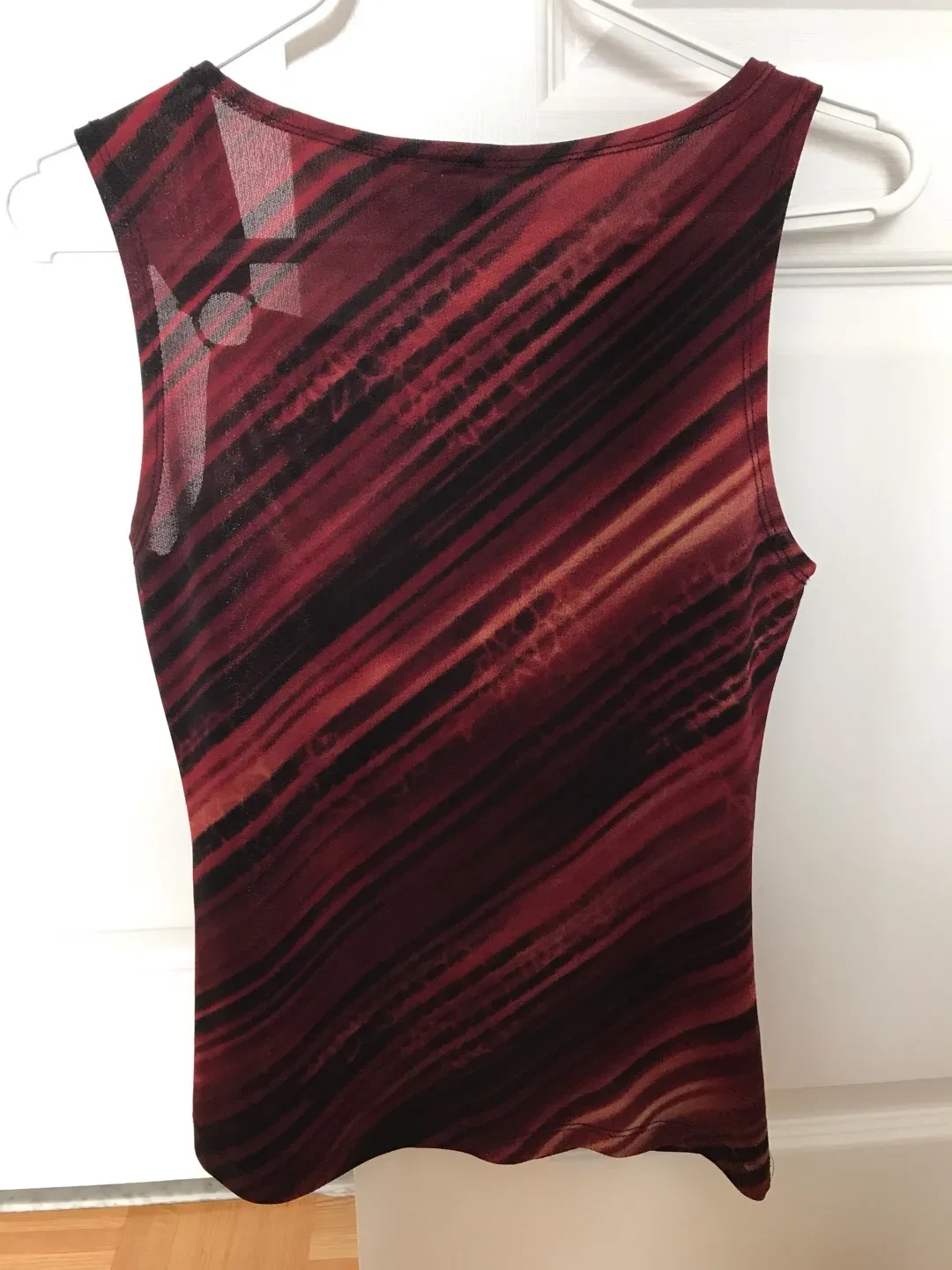 Dynamite Red & Black Sleeveless Hoop-Detail Top - XS (?) - photo 2