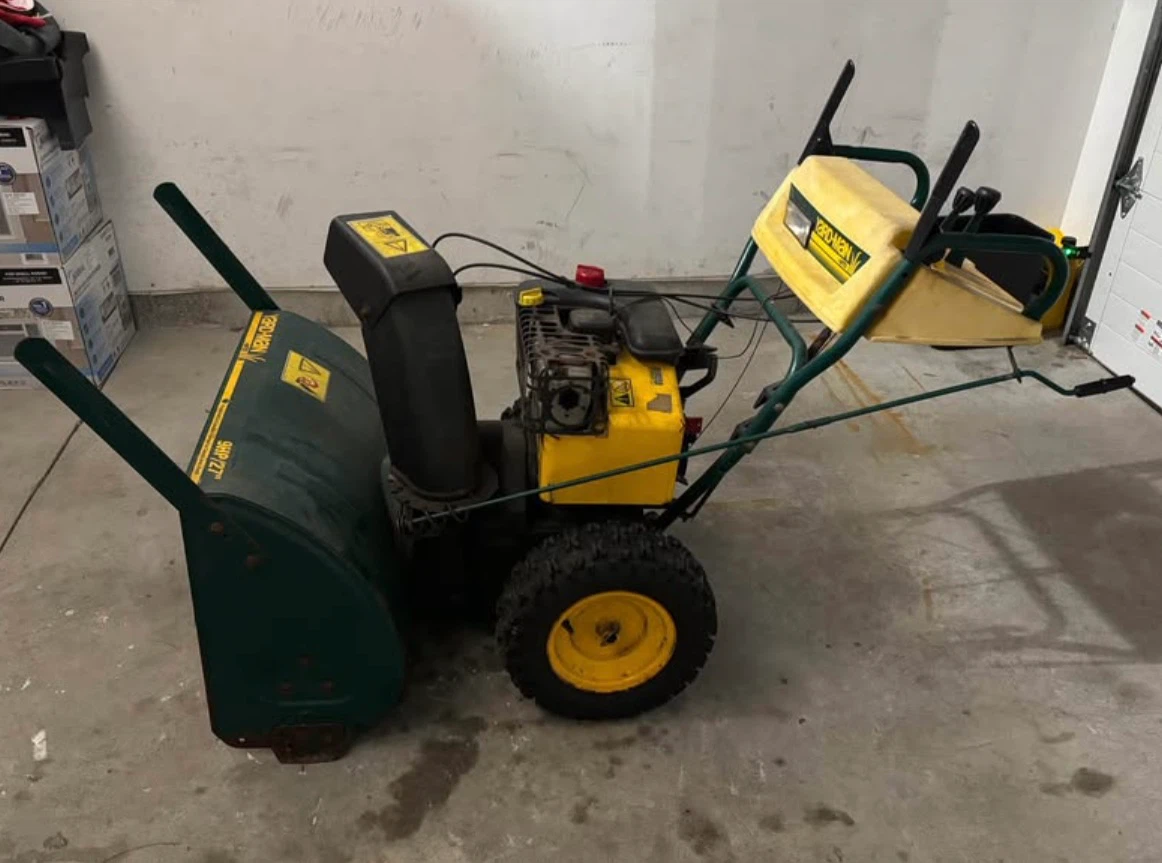 Yard-Man Snow Blower 9HP/27"