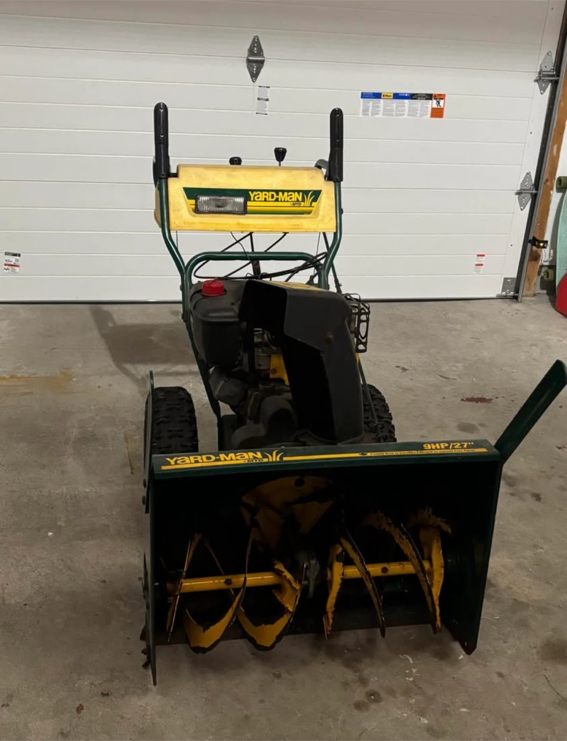 Yard-Man Snow Blower 9HP/27" - photo 2