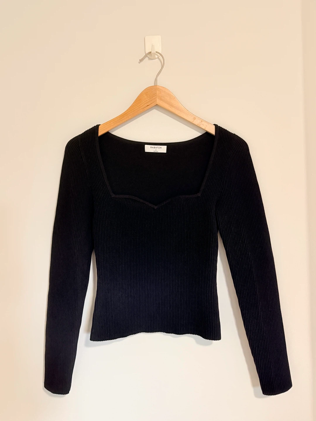 Aritzia Babaton Sculpt Knit Sweetheart Longsleeve - Black - photo 3