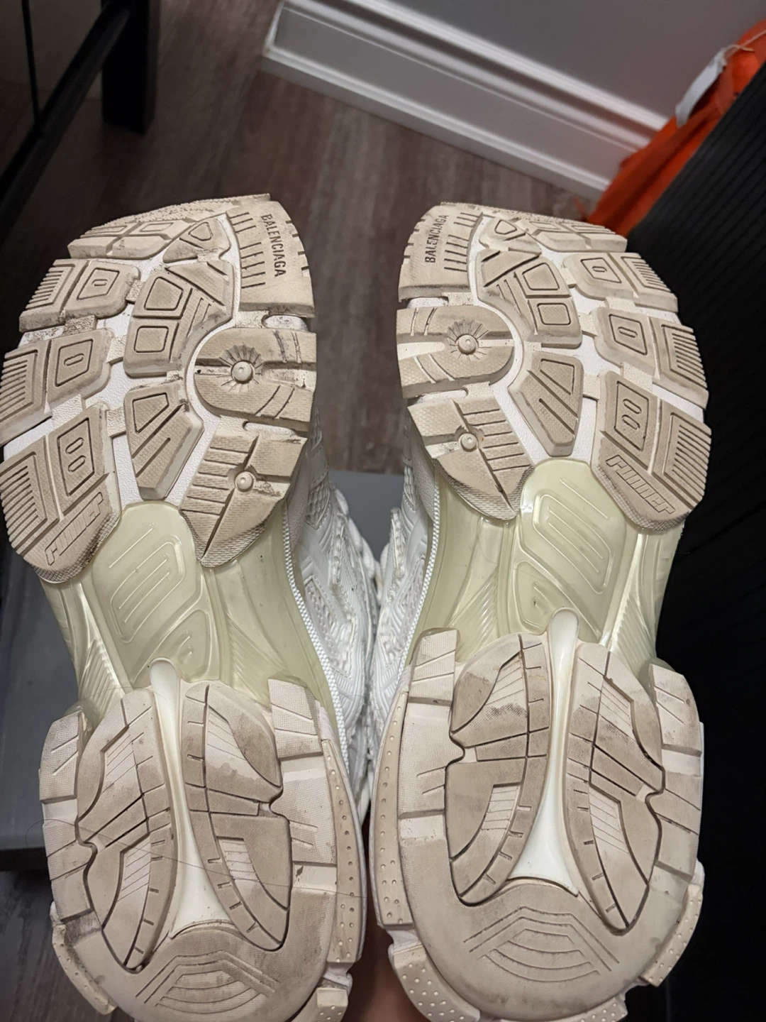 White Balenciaga Runner Sneakers Size 44 - photo 4