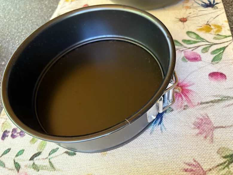 Nonstick Springform Pan - photo 2