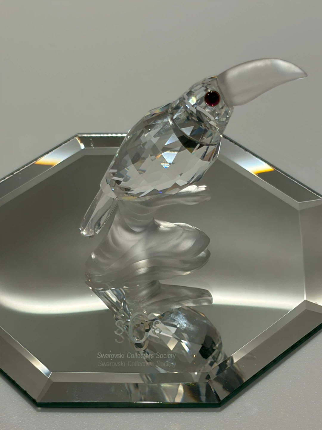Swarovski Crystal Toucan Figurine - photo 2