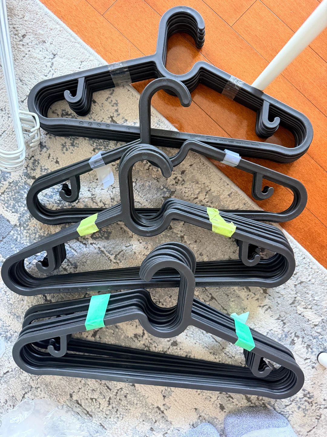 Black Plastic Clothes Hangers - Set of 10 - photo 2