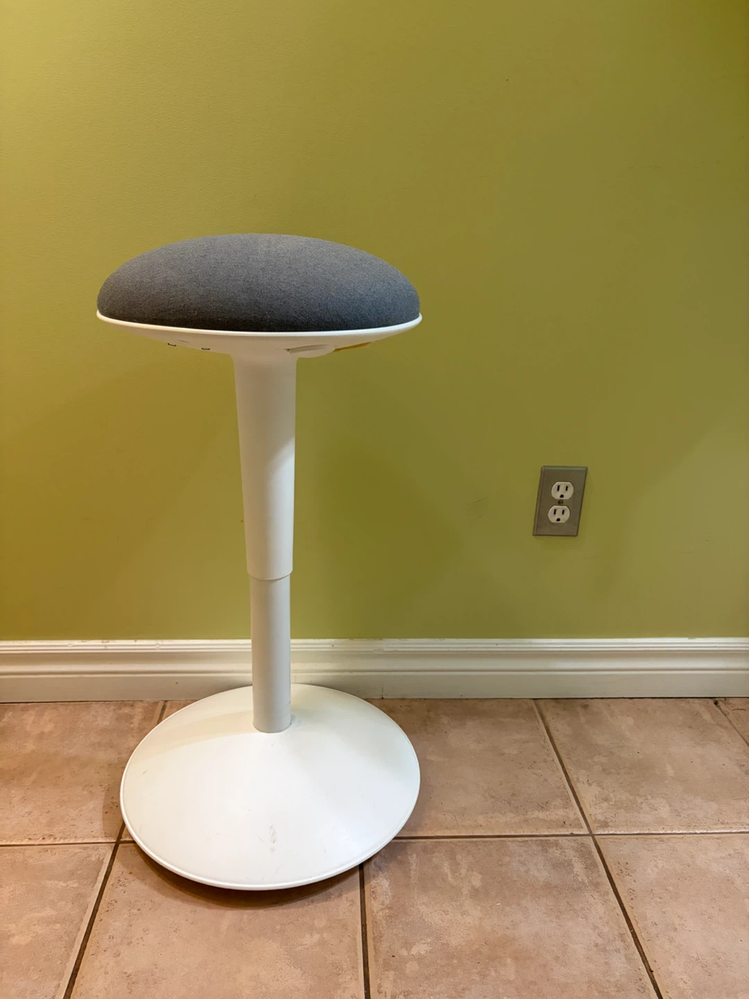 IKEA NILSERIK ergonomic standing desk stool - photo 2