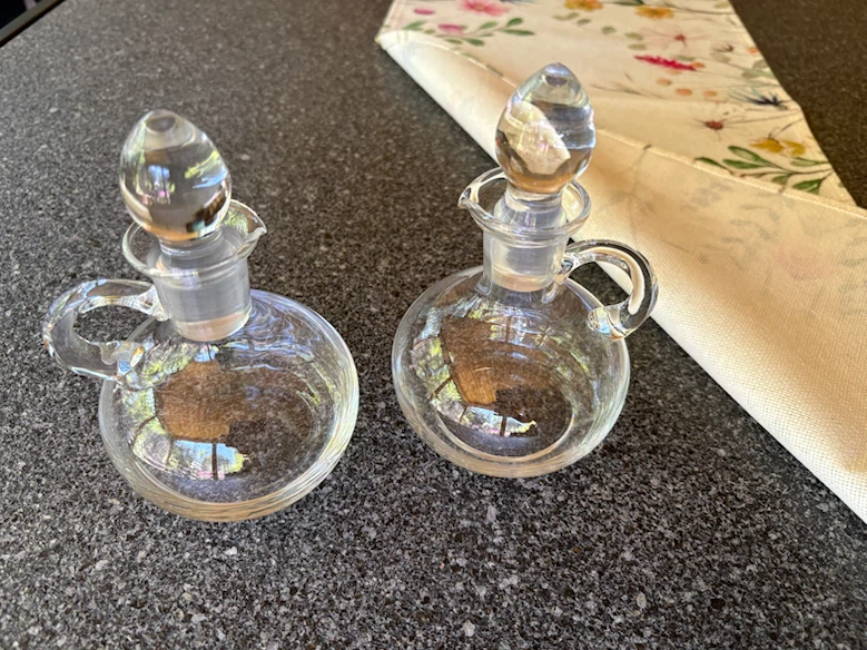 Set of 2 Clear Glass Cruets