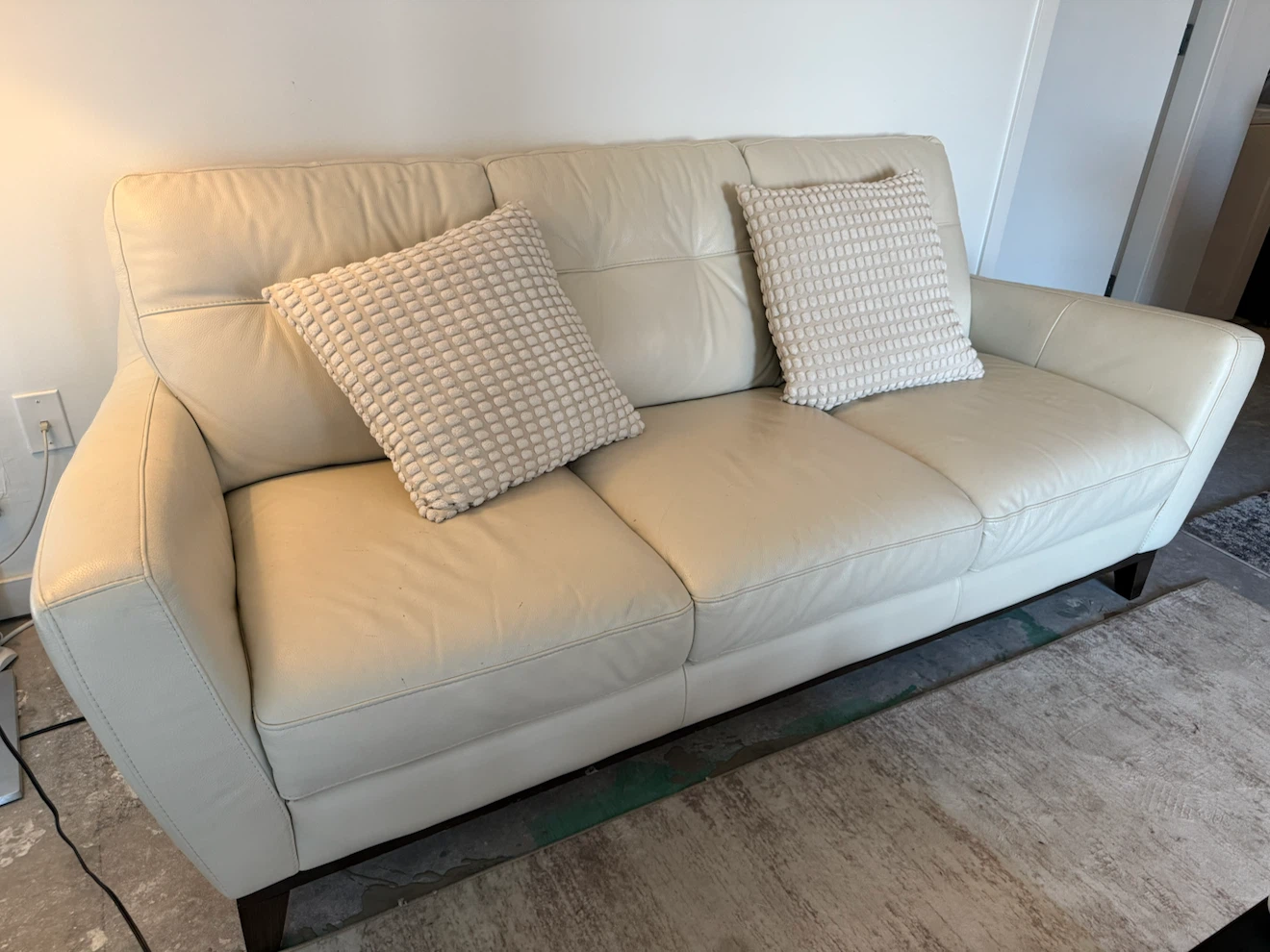 Natuzzi White Leather Sofa - photo 2
