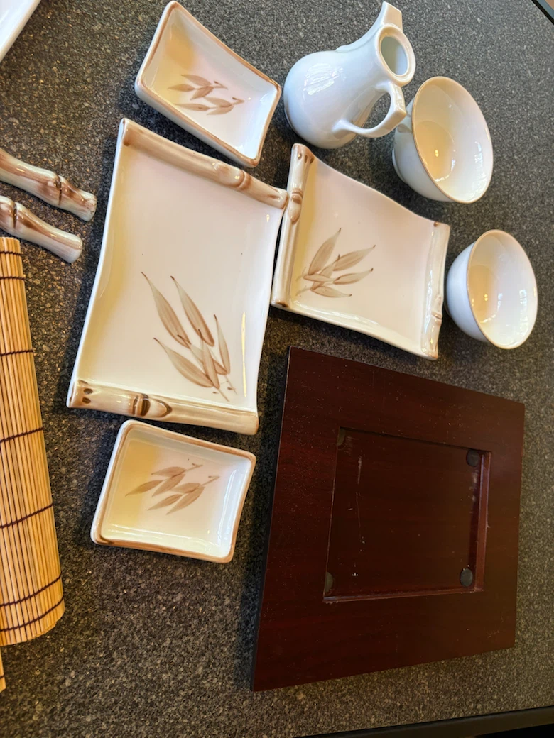 Sushi Making Set with Bamboo Mat and Plates - photo 2