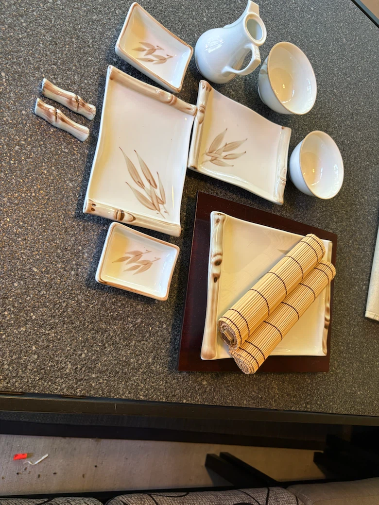 Sushi Making Set with Bamboo Mat and Plates - photo 3