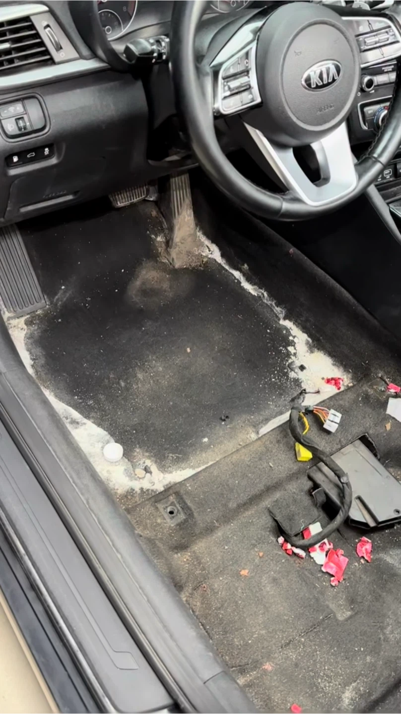 Kia Optima Car Floor Mats - Deep Cleaned