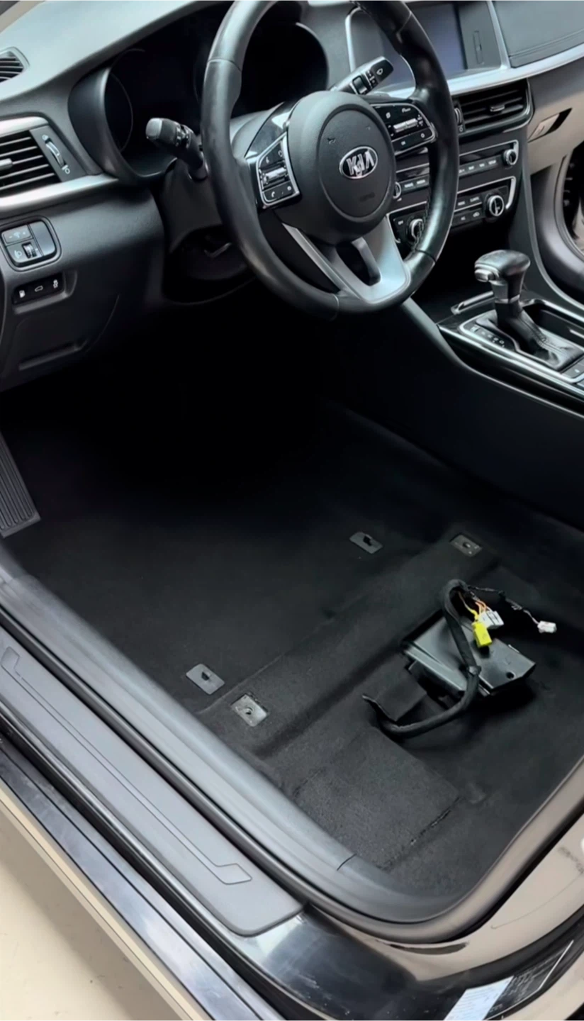 Kia Optima Car Floor Mats - Deep Cleaned - photo 2