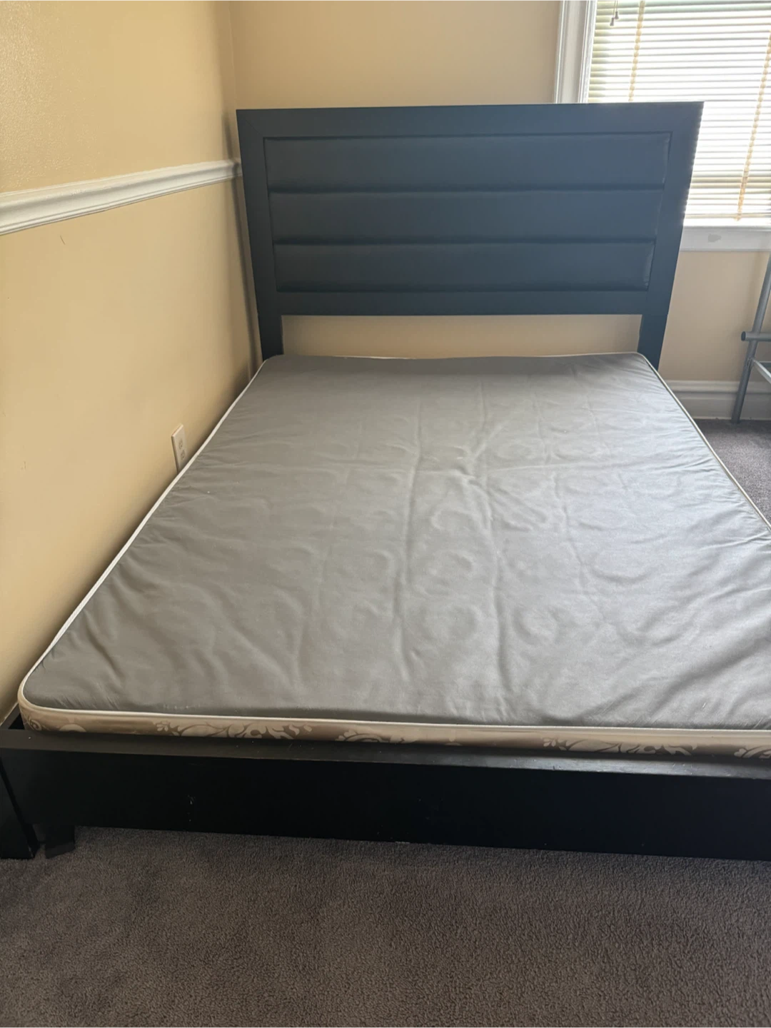 Black Upholstered Headboard Bed Frame and Boxspring