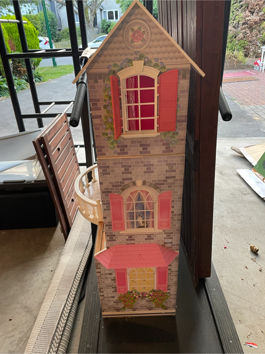 Costco Dollhouse with Accessories and Furniture - photo 4