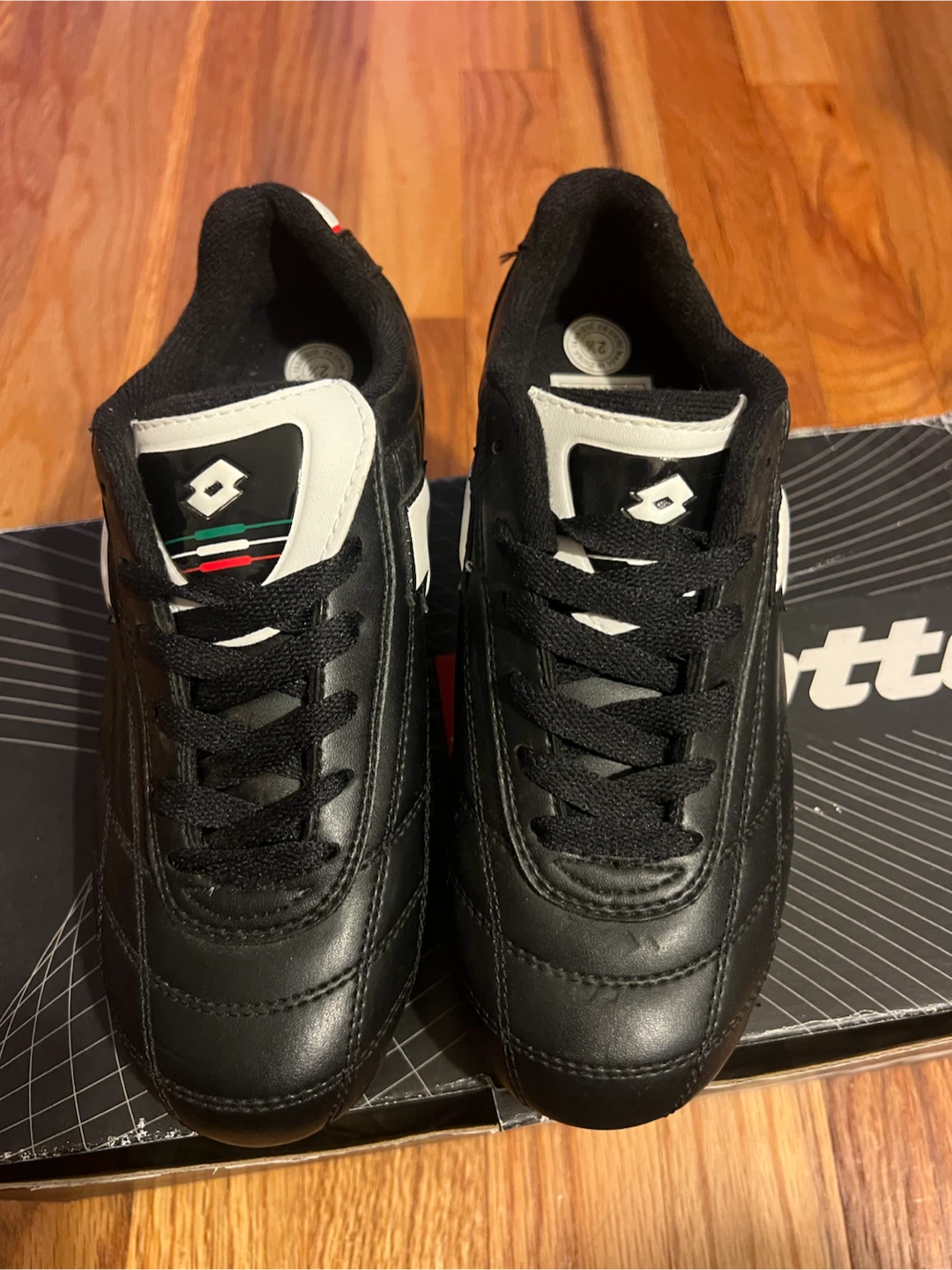 KIDS Lotto CE240 Soccer Cleats size 2.5