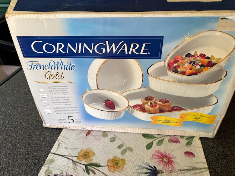 CorningWare French White Gold 5-Piece Bakeware Set