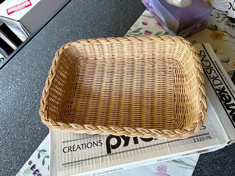 Basket for Pyrex baking dish