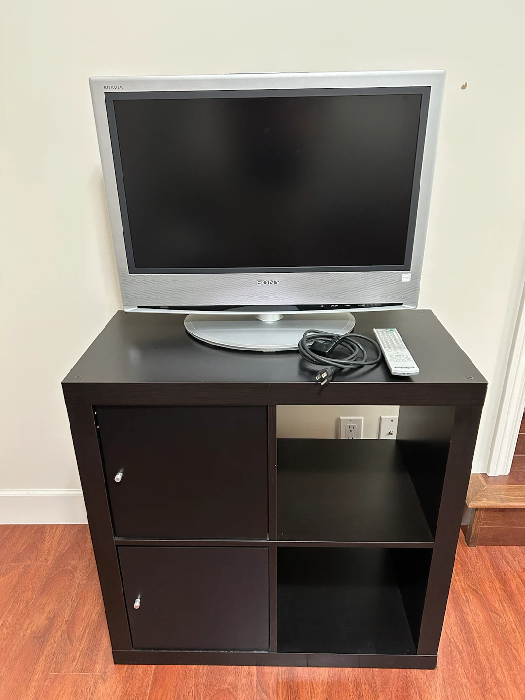 Sony 26” tv & IKEA KALLAX Shelf