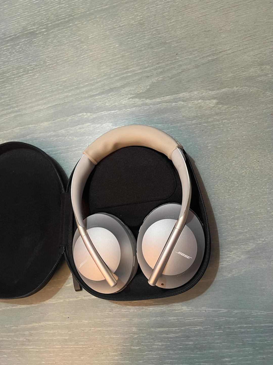 Bose Noise Cancelling Headphones 700 - photo 2
