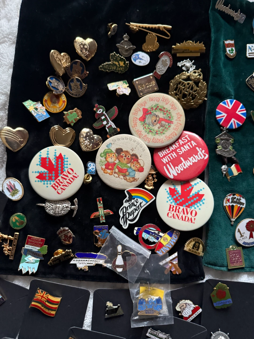 Assorted Collection of Pins and Brooches - photo 3