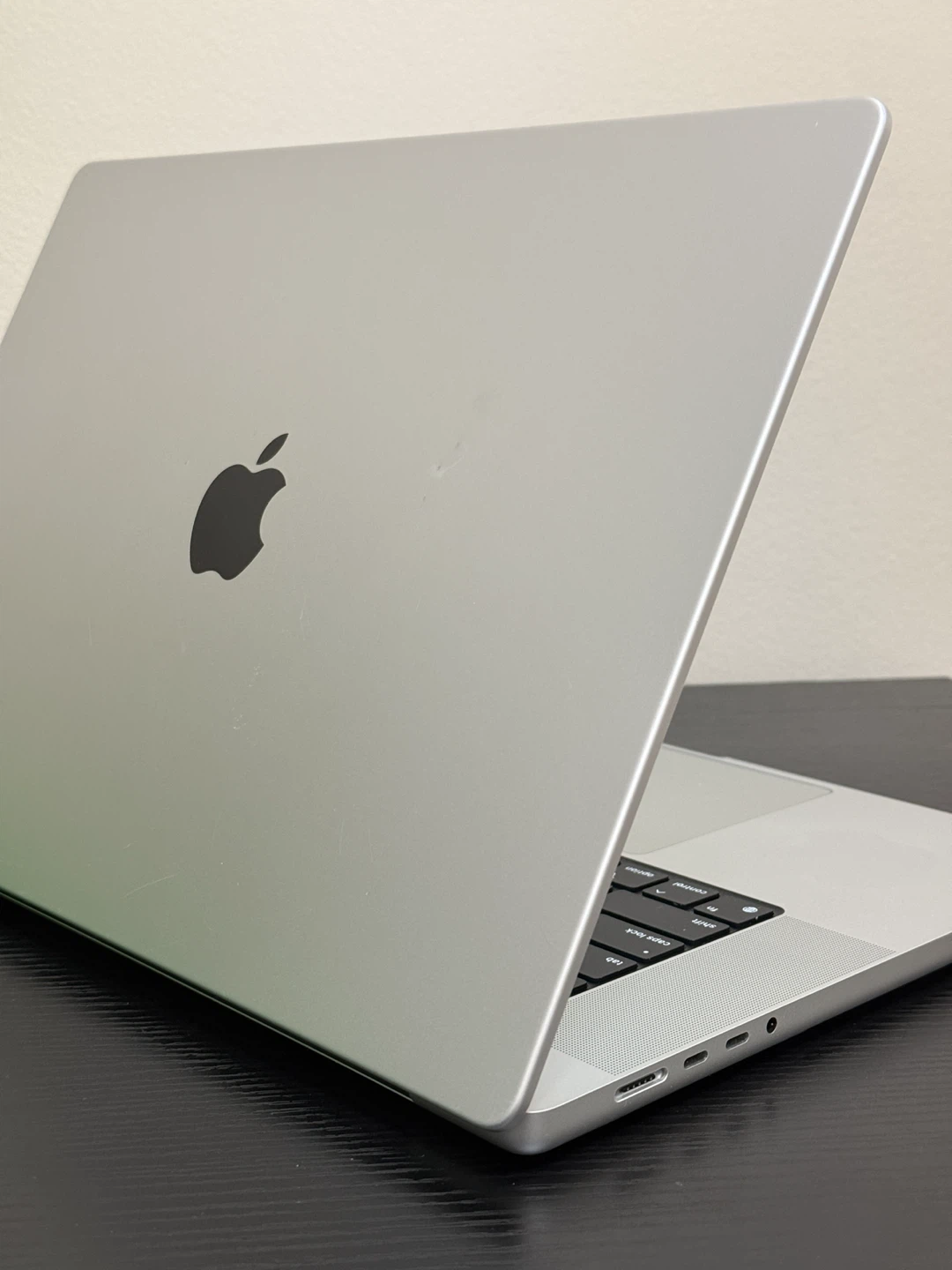 MacBook Pro 16-inch, 2021 M1Pro 16GB RAM 512GB SSD 98% Battery - photo 4