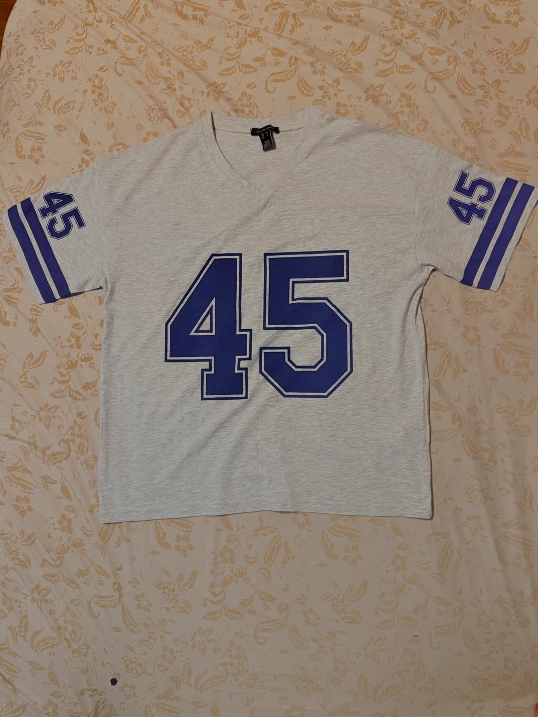 Forever 21 Graphic T-Shirt - Size M - photo 3