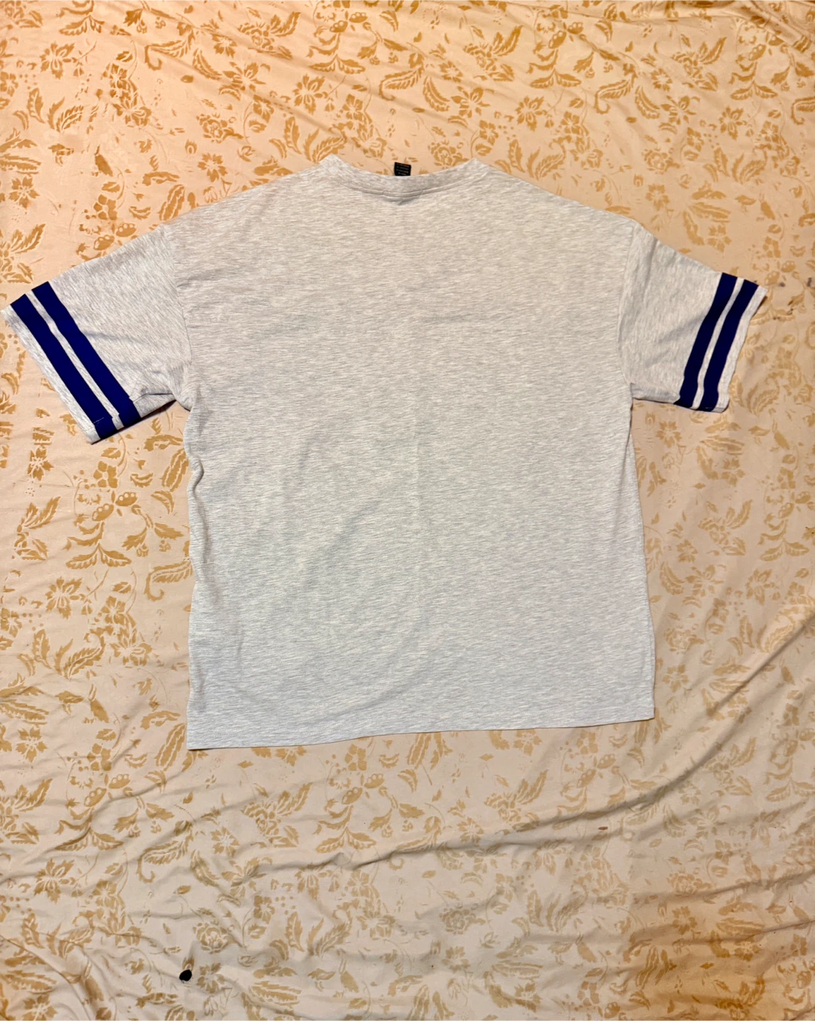 Forever 21 Graphic T-Shirt - Size M - photo 4