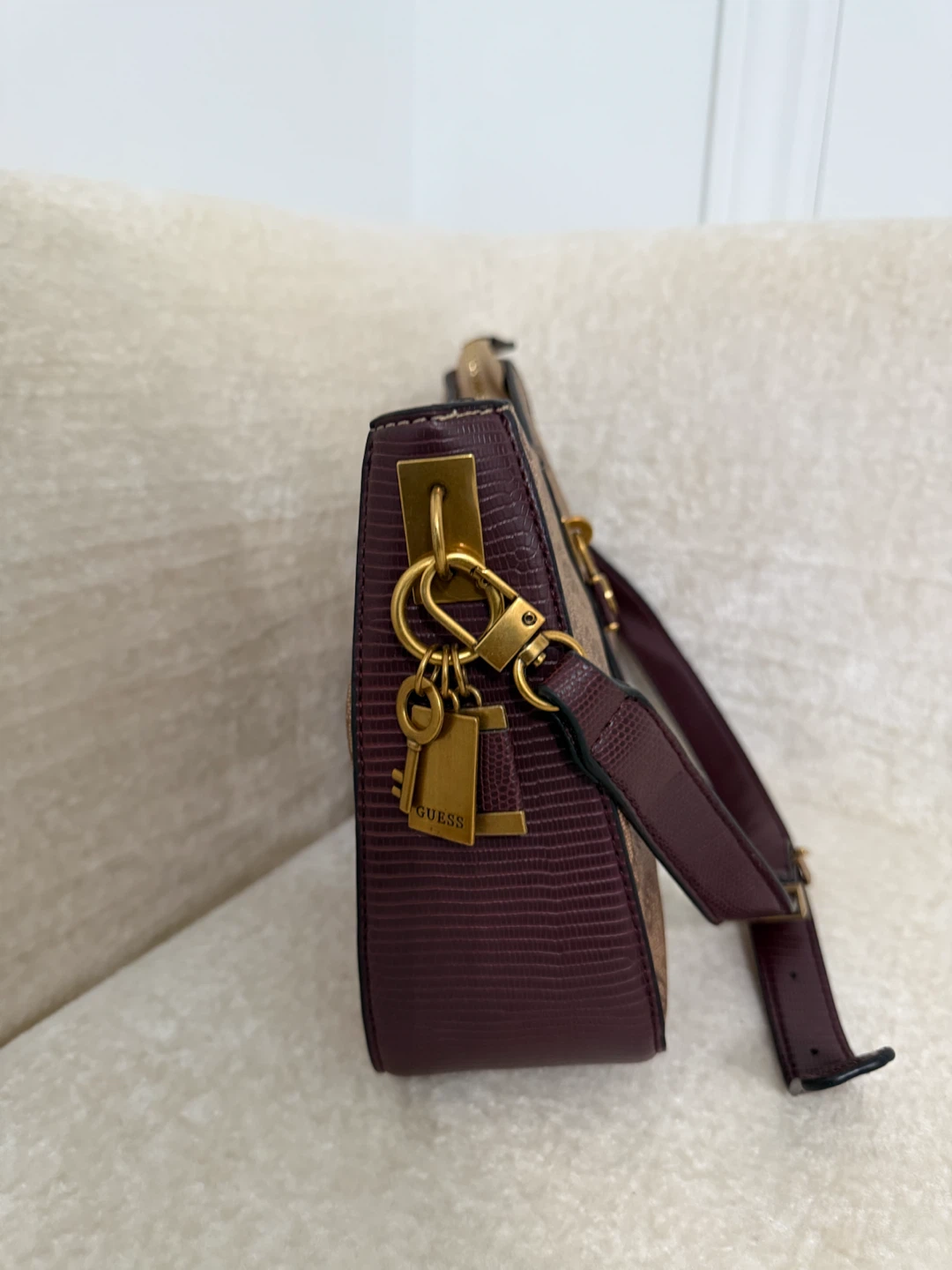 Guess Satchel Handbag - photo 2