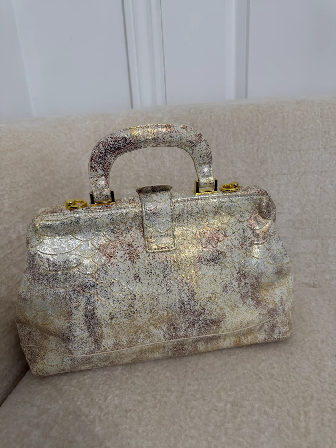 Unique Vintage Style Handbag. So beautiful - photo 2